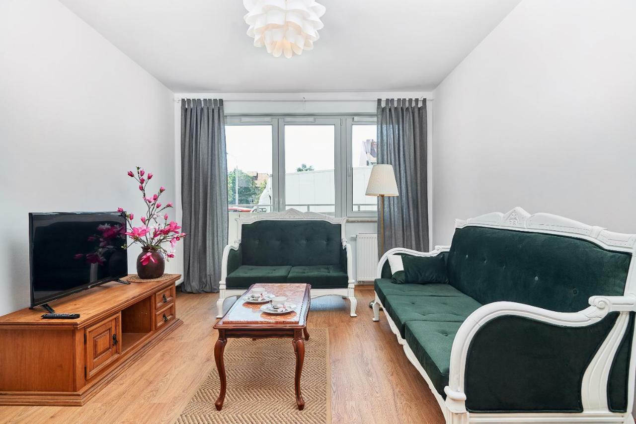 Vintage Apartment In New Estate With Parking - Krzyki Wroclaw By Noclegi Renters Exterior photo
